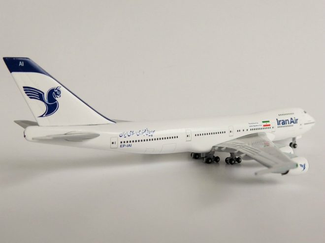 IRANAIR-EP-IAI-Boeing-747-200-1-500-Herpa-528887-747-_57 (3)
