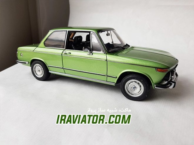 bmw 2002 autoart