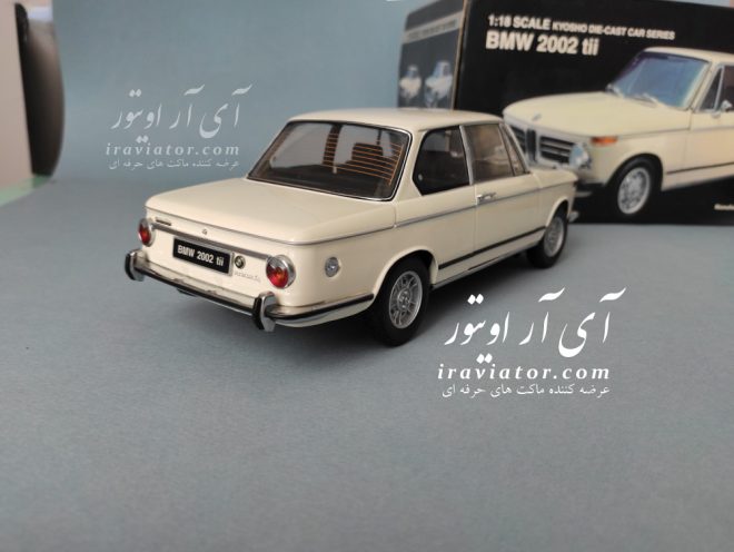 maket bmw 2002