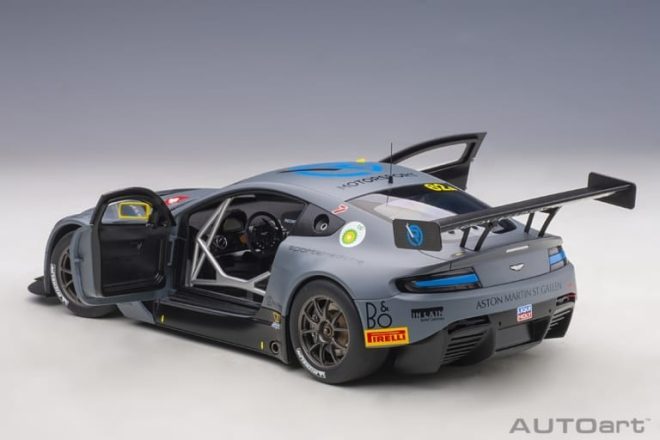 aston_martin_vantage_gt3_team_r-motorsport_bathurst_12_hour_2019_62_autoart_81906_scale_1-18_doors