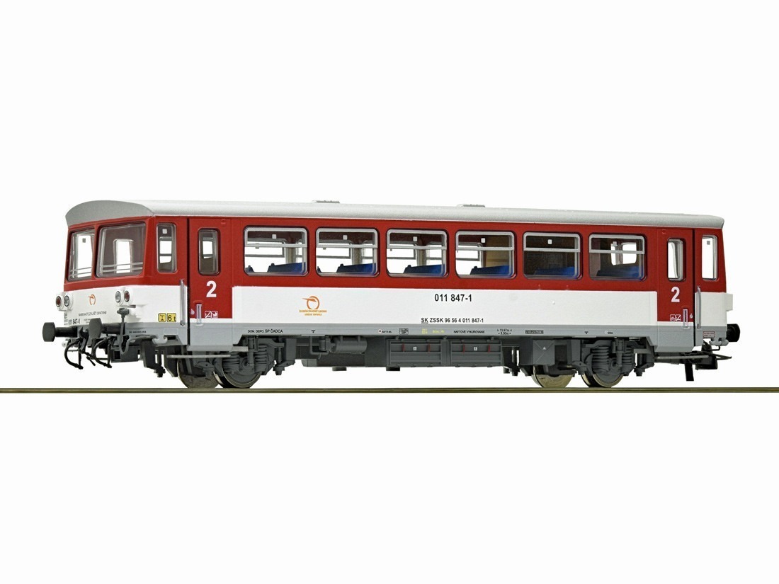 autorail-diesel-Sidecar-pour-le-Rh-810-ZSSK-Roco-74243_b_0