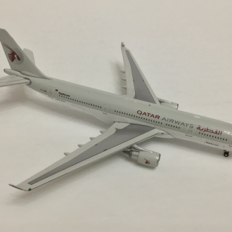 ماکت ایرباس Qatar Airways Airbus A330-200 ساخت جمینی مقیاس 1/400